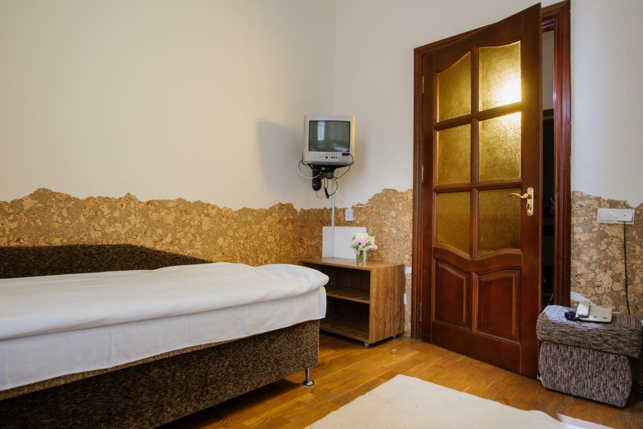Villa Viktoriya Hotel Truskavets Exterior foto